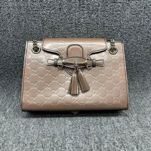 100% Authentic GUCCI Emily GG Patent Leather Shoulder Bag 370-101424 - Picture 2 of 16